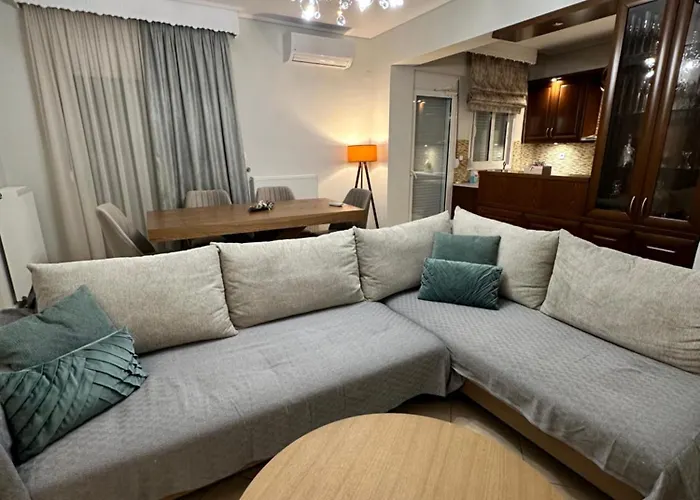 Mandalena Luxury Larissa Apartment