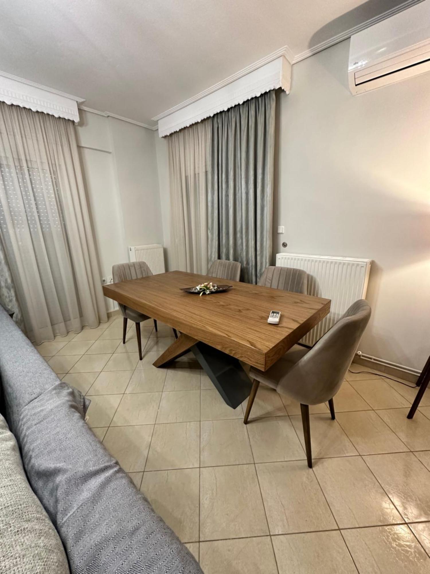Mandalena Luxury Larissa